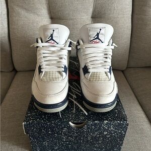 Air Jordan 4 Midnight Navy
